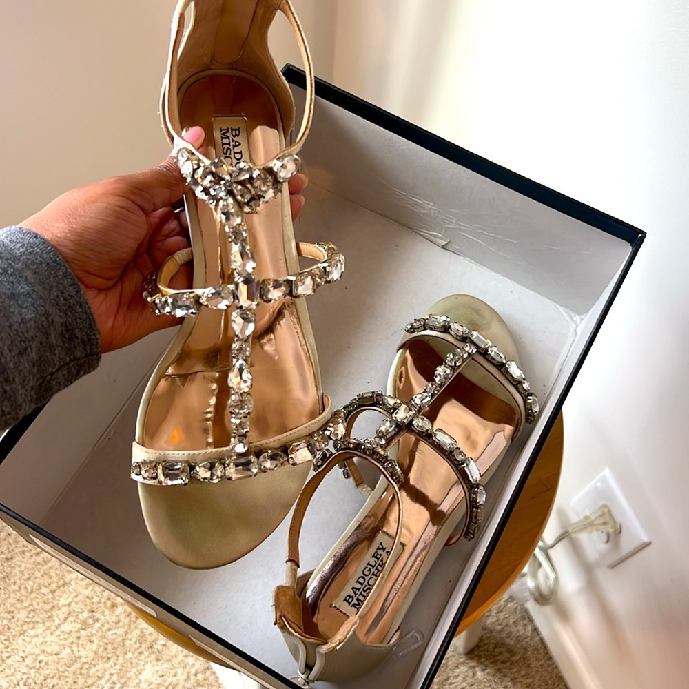 Badgley Mischka Women’s Waren Flat